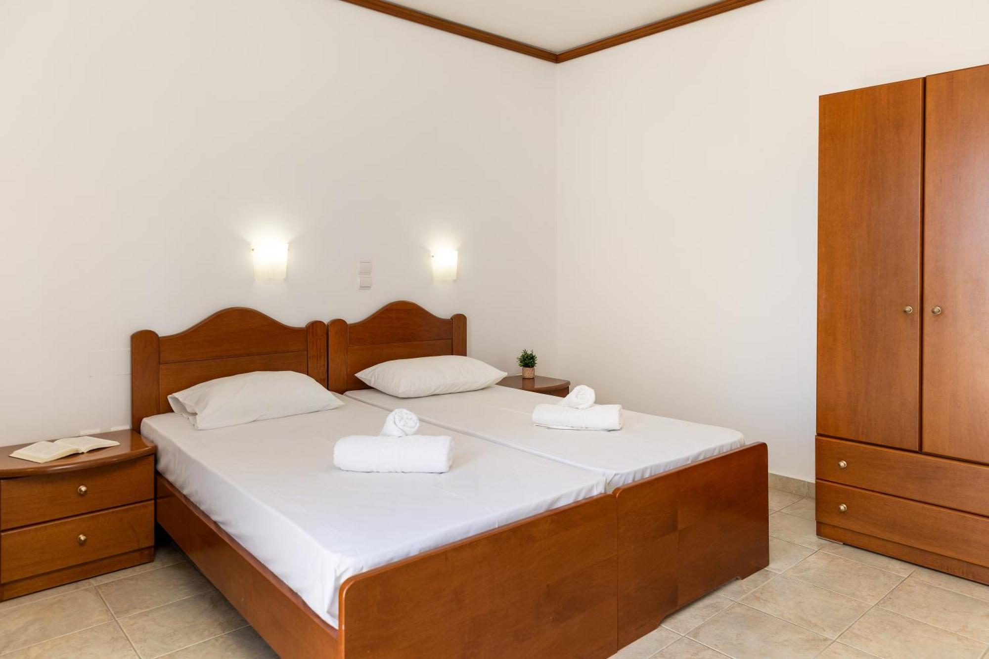 Naxos Edem Studios & Apartments Naxos City Extérieur photo